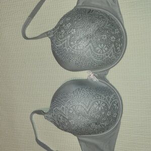 Victoria's Secret Body by Victoria lined perfect coverage bra, 36DDD, lilac